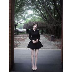 批发WW<b class='q'>定制</b>京圈富美长袖收腰连衣裙女秋季新款轻奢休闲<b class='q'>西装</b>短裙子