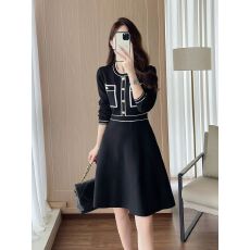 批发<b class='q'>欧洲站</b>小黑裙小个子收腰显瘦显高针织毛衣<b class='q'>连衣裙</b>秋冬小香风打底裙