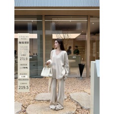 批发Yinkoo套装逻辑<b class='q'>秋</b>冬V领显瘦宽松针织V领毛衣+针织裤套装