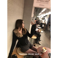 十一石 冬日时髦精！豹纹毛领针织衫女小个子修身显瘦短款上衣II