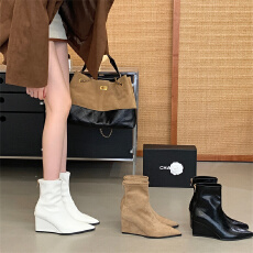 批发米庭<b class='q'>简约</b>坡跟短靴女2026秋冬新款尖头增高后拉链时尚短筒靴瘦瘦靴