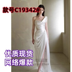 批发一字肩轻婚纱白色缎面小众法式赫本风<b class='q'>新娘</b>订婚迎宾简约旅拍<b class='q'>礼服</b>裙
