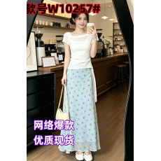 批发独特漂亮巨好看海边度假蓝色碎花<b class='q'>连衣裙</b>子女夏季2026新款套装长裙