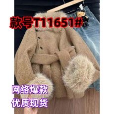 批发温柔风卡其色毛领双排扣系带短款毛呢外套 显瘦气质