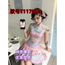 批发新中式立领无袖收腰百褶短款提花连衣裙 显瘦气质