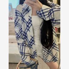 批发经典蓝白格纹休闲衬衫<b class='q'>男</b>友风外套防晒衣女松弛感慵懒风