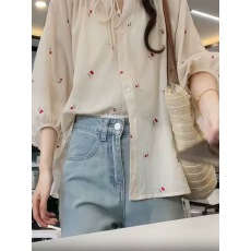 批发蝴蝶结系带樱桃<b class='q'>印花</b>防晒<b class='q'>衬衫</b><b class='q'>衬衣</b>夏季2026新款空调罩衫上衣