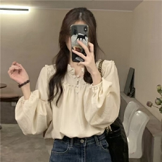 批发法式复古小众设计感<b class='q'>上衣</b>女<b class='q'>泡泡袖</b>chic木耳边长袖衬衫