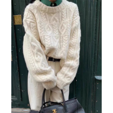 批发<b class='q'>韩国</b>东大门秋冬新款慵懒风圆领宽松显瘦长袖套头针织衫毛衣上衣女