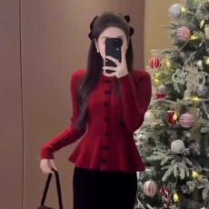 批发2026年新款穿搭针织开<b class='q'>衫</b>内搭打底<b class='q'>衫</b>上衣红色<b class='q'>毛</b>衣女