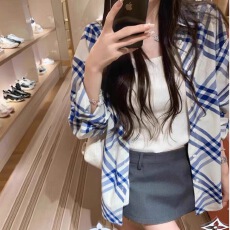 批发2026新款经典蓝白格纹休闲衬衫男友风外套防晒衣女松弛感慵懒风
