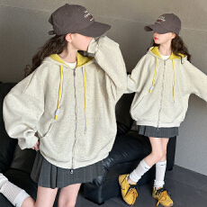 批发女童外套<b class='q'>春</b>秋装2025新款大童洋气休闲上衣儿童秋季女孩连帽拉链衫