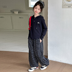 批发女童套装春秋款2025新款儿童洋气时髦打底衫条纹裤女孩秋季两件套