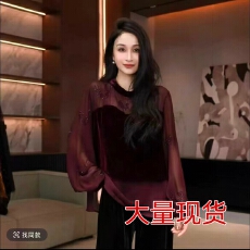 批发2025年女新款设计感气质百搭上衣