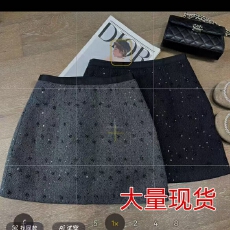 批发2025年女新款设计感气质百搭上衣