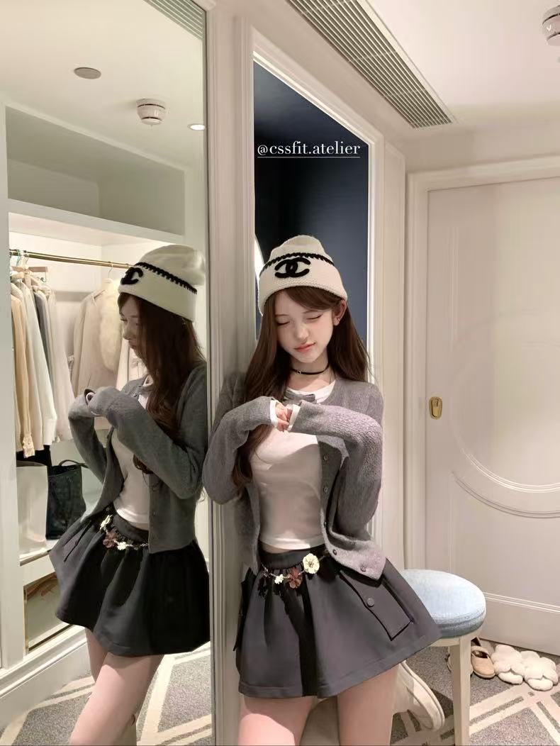 迟伞伞26/ss 秀场新贵  miu系假两件菠萝纹羊毛开衫花朵腰链半裙