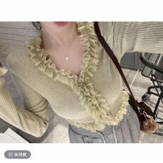 批发【HuiHui】秋季新款木耳边打底针织衫<b class='q'>长袖</b>韩系上衣带垫肩