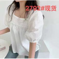 批发<b class='q'>韩国</b>东大门减龄勾花镂空锁骨方领娃娃衬衫女夏季宽松泡泡袖上衣