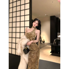 批发金枝法式复古斜肩包臀连衣裙年会<b class='q'>礼服</b>裙