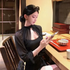 批发JAYKY YANG嘉伯丽尔黑色<b class='q'>雪纺</b>披肩斗篷缎面收腰短款吊带<b class='q'>两件套</b>