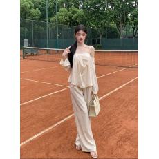 批发早秋氛围感穿搭韩系独特漂亮配吊带的小外搭白色喇叭袖针织开衫女