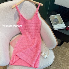 批发小香风针织吊带裙女法式高级感2026新款小个子显高无袖连衣裙修身