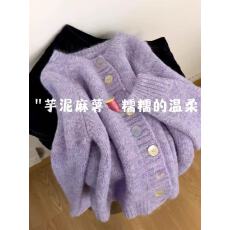 批发羊城故事 韩系紫色圆领针织开衫<b class='q'>毛衣</b>女冬季新款保暖宽松短款上衣
