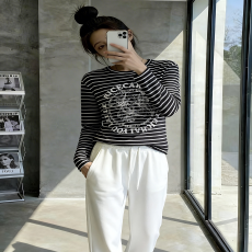 批发欧货条纹针织衫女圆领套头2026年春新款长袖字母印花休闲风<b class='q'>T</b><b class='q'>恤</b>女