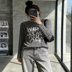 批发早春条纹字母印花长袖<b class='q'>T</b><b class='q'>恤</b>女宽松休闲百搭内搭衫简约通勤上衣