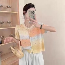 批发韩系渐变镂空衫珍珠扣短袖女春夏新款高级感开衫时尚气质百搭上衣