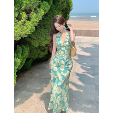 批发孔雀蓝印花无袖<b class='q'>挂</b><b class='q'>脖</b>收腰<b class='q'>连衣裙</b>女海边绝美海滩穿搭性感露背沙滩裙