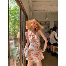 批发莫奈后花园多巴胺挂脖连衣裙女夏新款<b class='q'>泰国</b>三亚海边度假碎花吊带裙