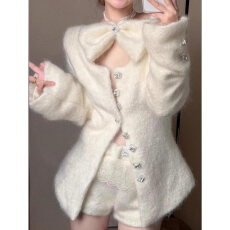 批发2026年新款时尚千金风白色V领毛呢外套女春秋收腰排扣高级感上衣