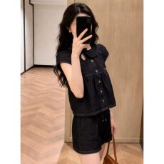 批发<b class='q'>韩版</b>时尚别致高级感<b class='q'>娃娃衫</b>短袖衬衫女夏季新款宽松收腰短裤两件套