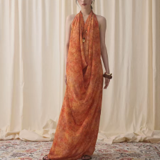 批发亦各有行25SF高级感印花挂脖显瘦连衣裙原创设计女夏度假长裙