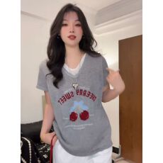 批发韩系穿搭薄款雪花针织<b class='q'>假两件</b>V领短袖T恤女夏季胖mm遮肚显瘦上衣