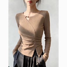 批发洋气<b class='q'>时尚</b>镂空褶皱收腰上衣女春季<b class='q'>大码</b>胖妹妹别致设计感显瘦打底衫