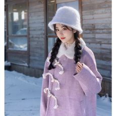 批发2025年秋冬新款毛毛娃娃领毛呢外套女紫色牛角扣斜门襟<b class='q'>中长款</b>大衣