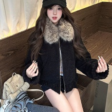 批发加厚500克羊羔绒复合麂皮+大毛领一毛领小颗粒羊羔毛<b class='q'>外套</b>女上衣