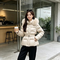 批发欧货大毛领连帽加厚保暖宽松大码小个子收腰显瘦棉服外套女防寒潮