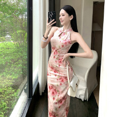 批发实拍 <b class='q'>复古</b>国风温柔粉色印纯欲辣妹性感无袖新中式旗袍连衣裙