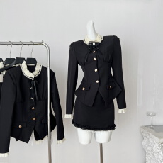 批发秋冬收腰<b class='q'>显瘦</b>设计感法式小香风西装上衣短<b class='q'>外套</b>+包臀半身裙套装女