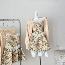 批发【瑞茜】浪漫庄园 秋季纯欲风法式小众设计吊带连衣裙