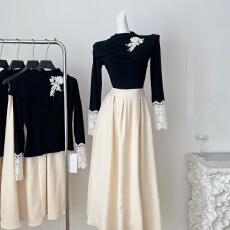 批发木子李的李法式<b class='q'>名媛</b>蕾丝拼接长袖高领针织衫上衣毛呢垂感半身裙冬