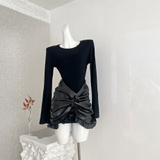 批发FAY【深辰】<b class='q'>秋</b>冬PU皮拼接假两件扭结褶皱修身包臀连衣裙