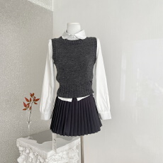 批发迟伞伞25/fw校花指南 深灰针织背心元宝领白衬衫灰色百褶裙套<b class='q'>装</b>