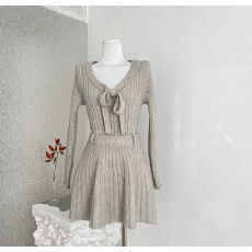 批发迟<b class='q'>伞</b><b class='q'>伞</b>25/fw 燕麦松饼 燕麦灰蝴蝶结针织上衣+羊毛半<b class='q'>裙</b>套组