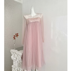 粉红PINK丨“挚爱”设计感网纱拼接闪钻百搭上衣