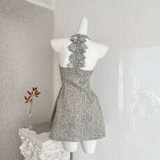 批发灰尘邓邓 雾屿千金法式小香风无袖挂脖蓬蓬抹胸连衣裙