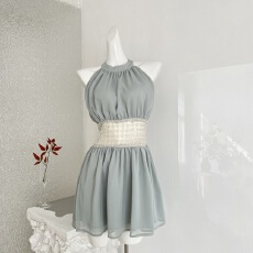 批发kubiliv【海蓝碎珀】重工挂脖挖肩纯欲氛围感手工<b class='q'>钉珠</b>收腰<b class='q'>连衣裙</b>